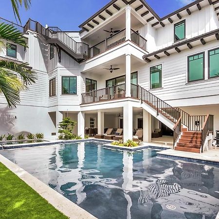 Swanky Bubbles, 9 Beds, 11 Bathrooms, Pet-Friendly With A Rooftop Deck And Steps Away To The Beach! Holmes Beach Exterior photo