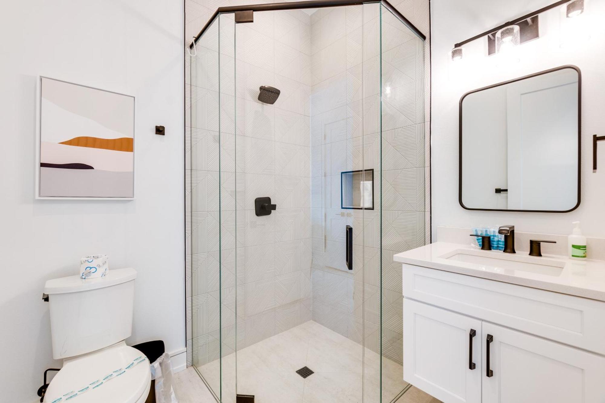 Swanky Bubbles, 9 Beds, 11 Bathrooms, Pet-Friendly With A Rooftop Deck And Steps Away To The Beach! Holmes Beach Exterior photo