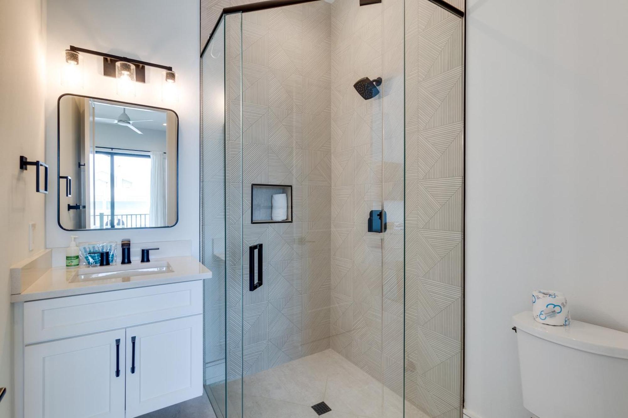 Swanky Bubbles, 9 Beds, 11 Bathrooms, Pet-Friendly With A Rooftop Deck And Steps Away To The Beach! Holmes Beach Exterior photo