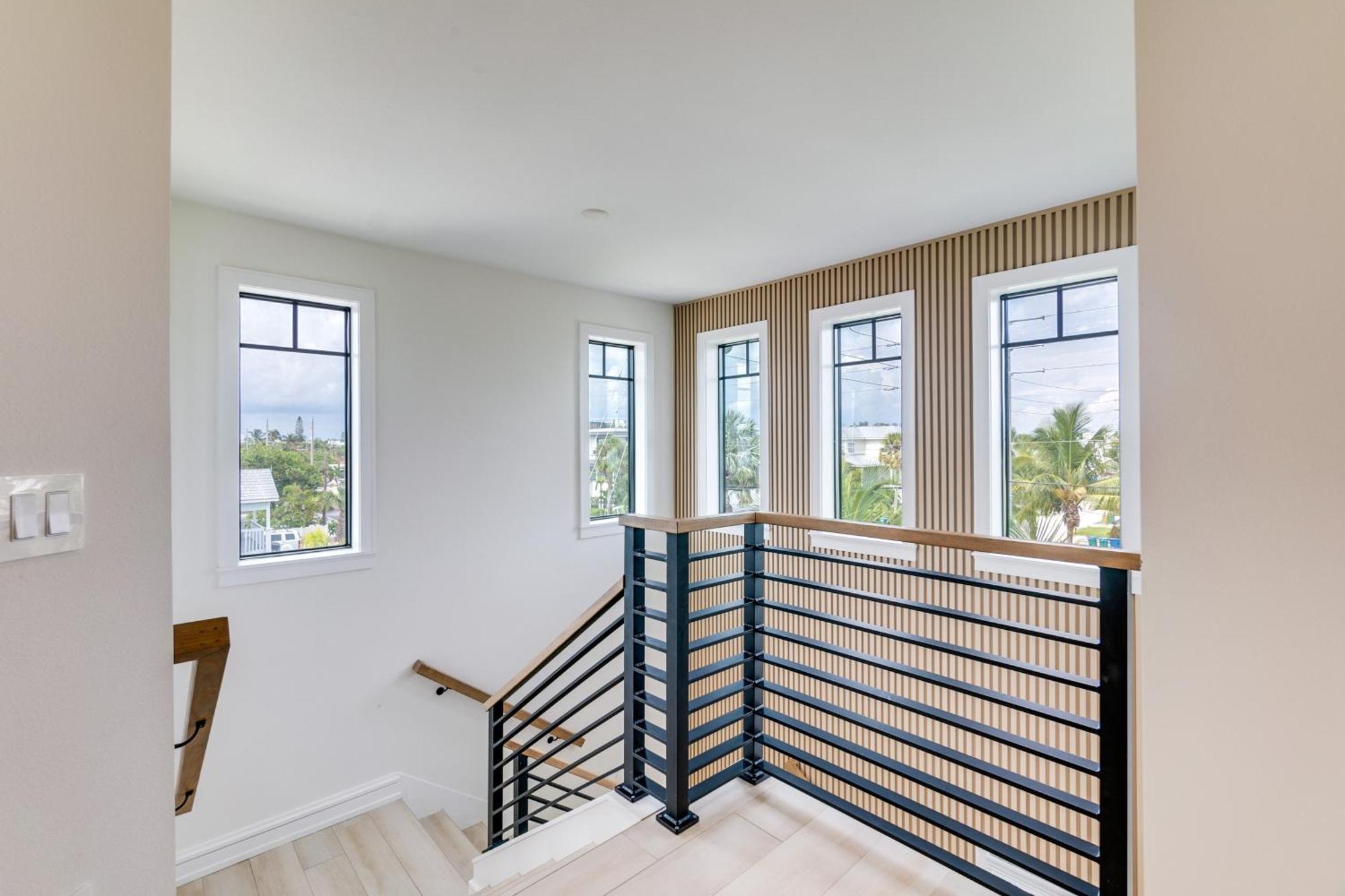 Swanky Bubbles, 9 Beds, 11 Bathrooms, Pet-Friendly With A Rooftop Deck And Steps Away To The Beach! Holmes Beach Exterior photo
