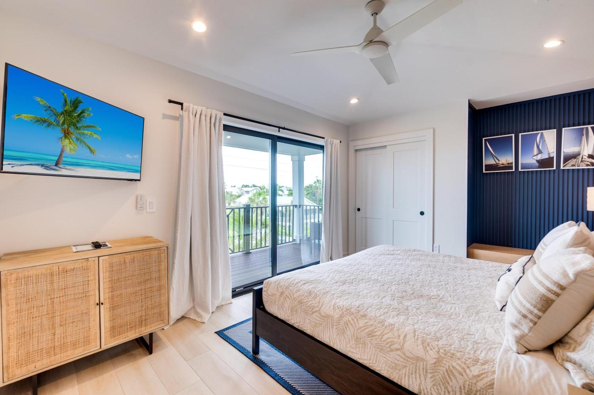 Swanky Bubbles, 9 Beds, 11 Bathrooms, Pet-Friendly With A Rooftop Deck And Steps Away To The Beach! Holmes Beach Exterior photo