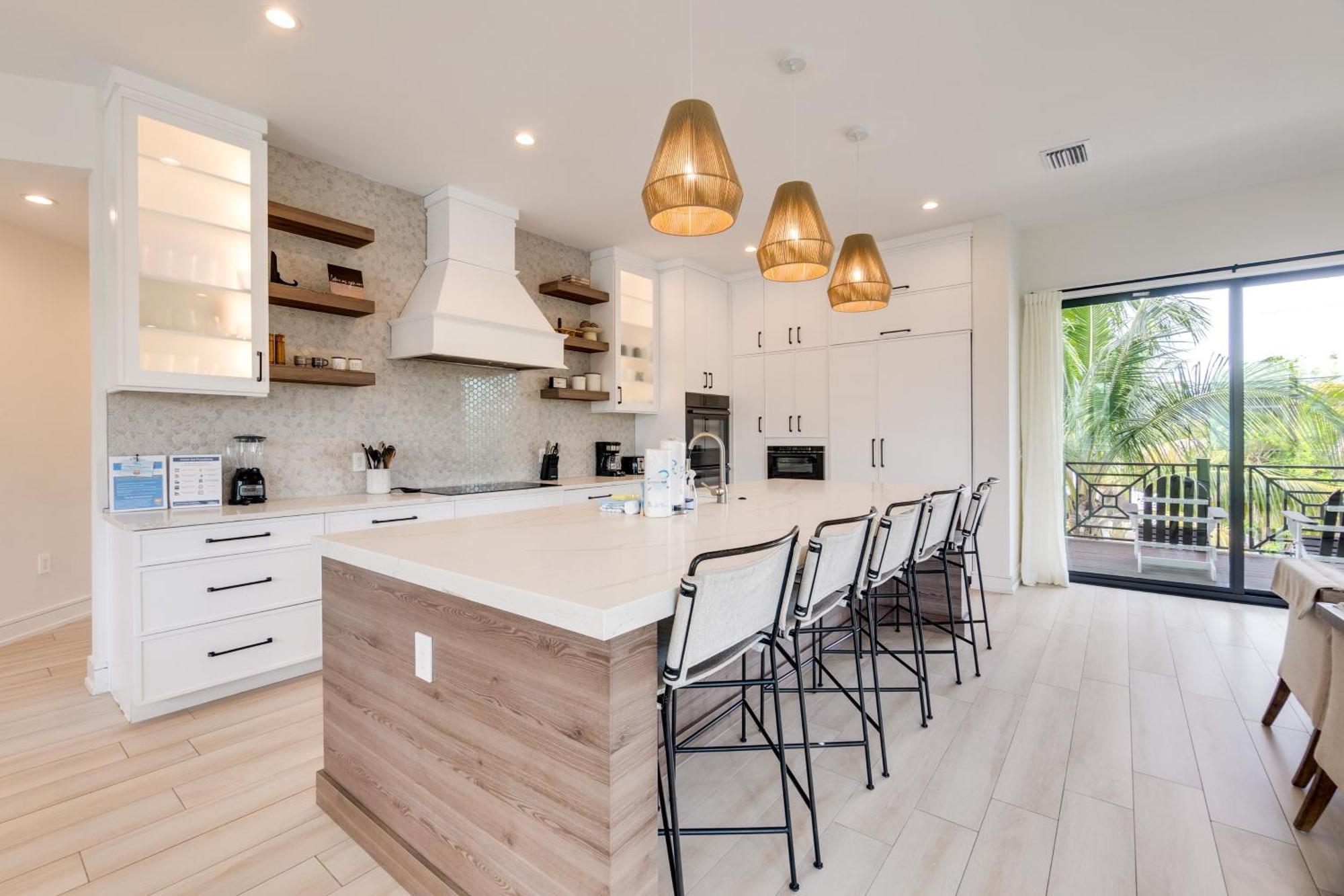 Swanky Bubbles, 9 Beds, 11 Bathrooms, Pet-Friendly With A Rooftop Deck And Steps Away To The Beach! Holmes Beach Exterior photo